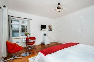 accommodation summerstrand room1 emabaleni2 accommodation summerstrand room1 emabaleni2