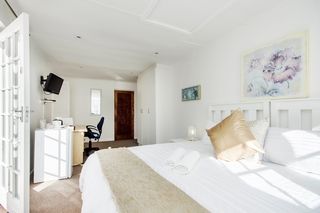 accommodation summerstrand room4 emabaleni2 accommodation summerstrand room4 emabaleni2