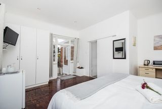 accommodation summerstrand room6 emabaleni2 accommodation summerstrand room6 emabaleni2