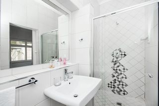 accommodation summerstrand room6 emabaleni3 accommodation summerstrand room6 emabaleni3