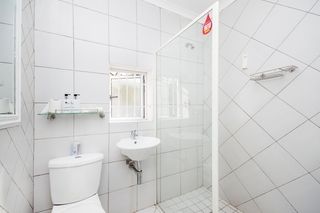 accommodation summerstrand family room emabaleni2 accommodation summerstrand family room emabaleni2